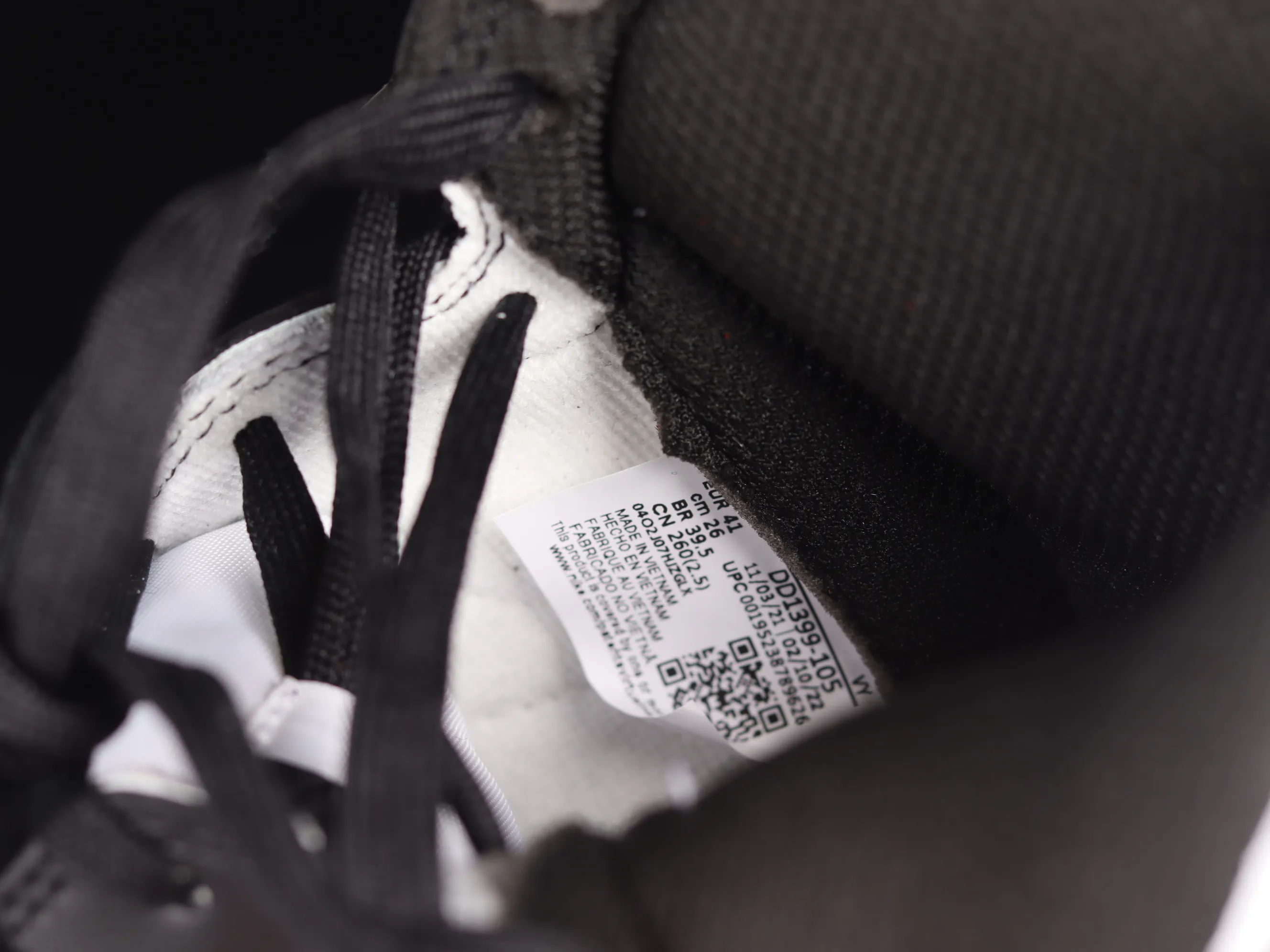 All Categories Nk SB Dunk Series Nk Dunk SB High High-top sneakers Nk SB Dunk High Black and white Panda SB smashed backboard high-top sneakers DD1399-105